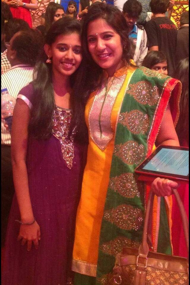 priyanka with singer swetha mohan